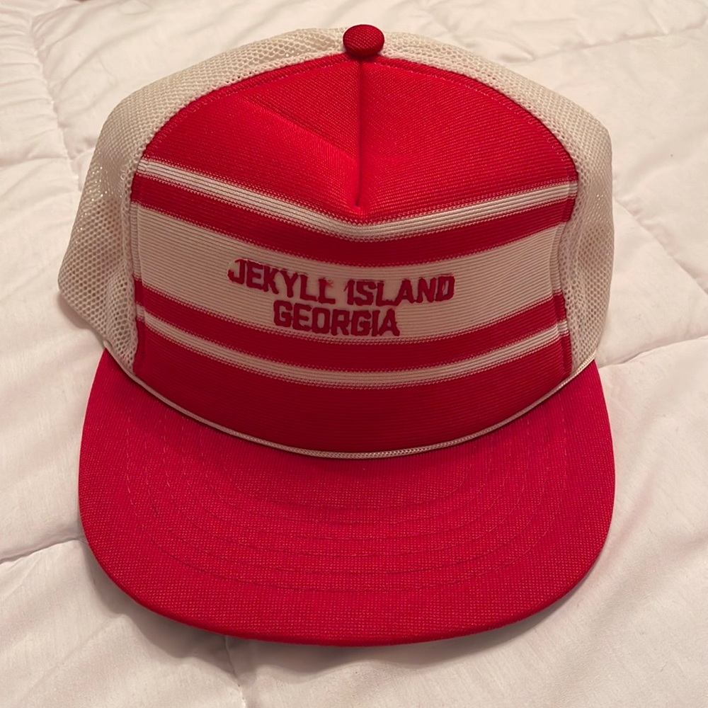 Vintage trucker cap from the 80’s.
